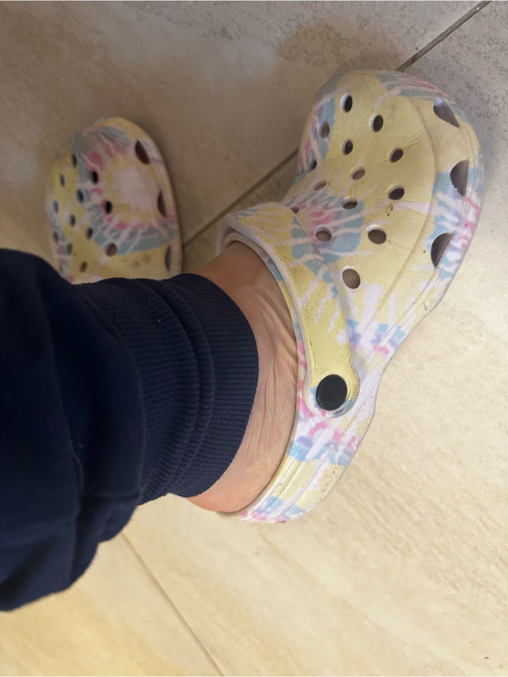 Time and Tru Yellow Tie-Dye Slip-On Well Worn Clogs Women size 7.5 Shoes - Picture 6 of 8
